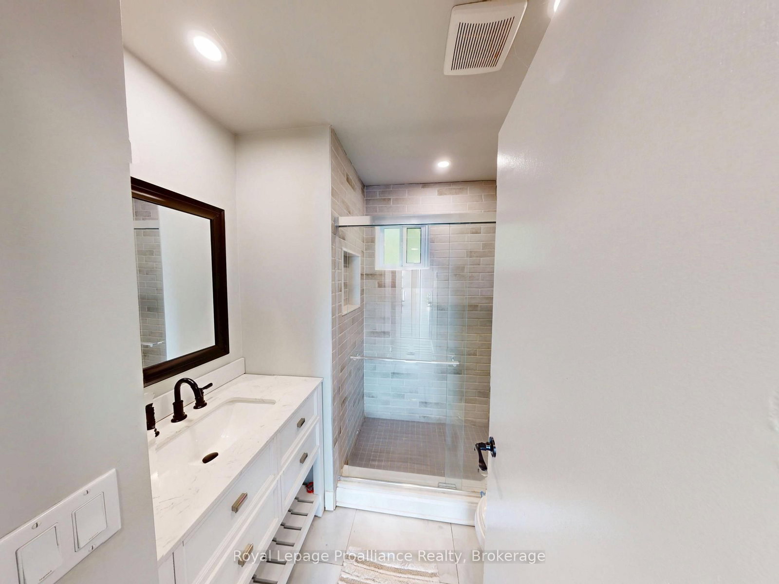 214 Lakeview Lane • Tweed, ON photo 18