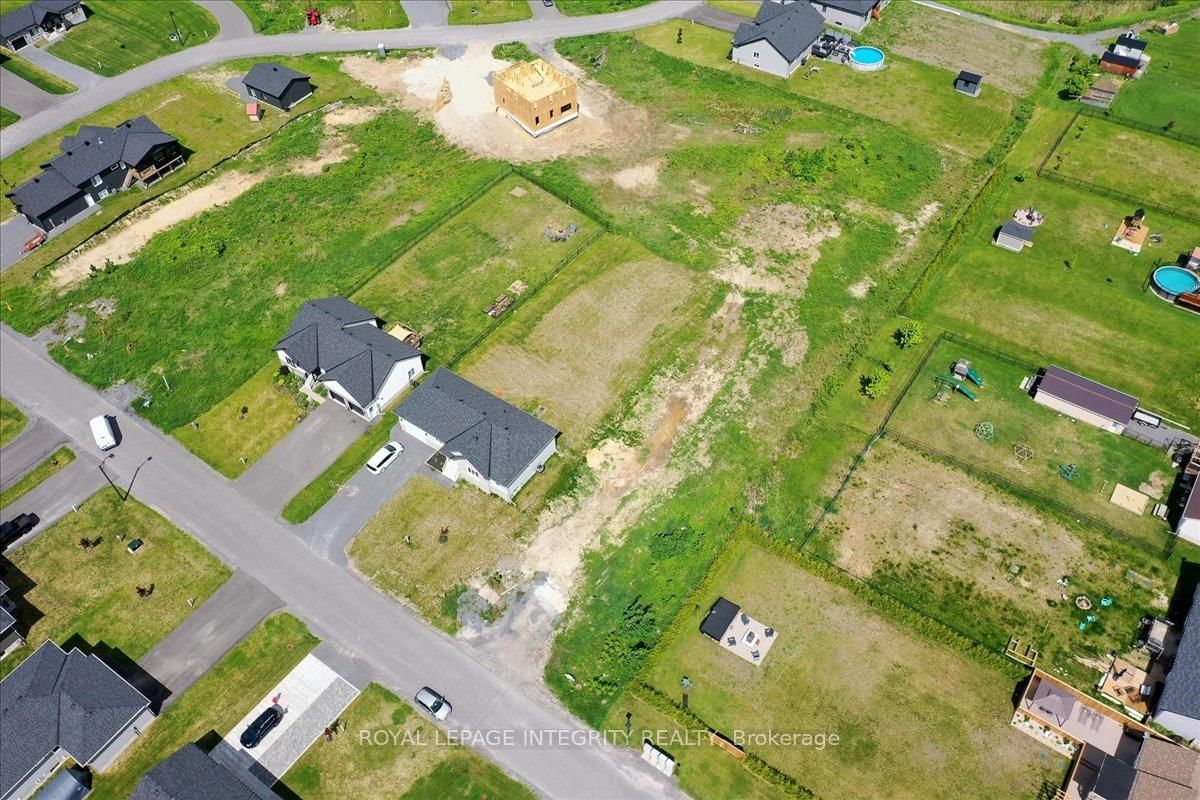 237 ROXANNE Street • Clarence-Rockland, ON photo 11