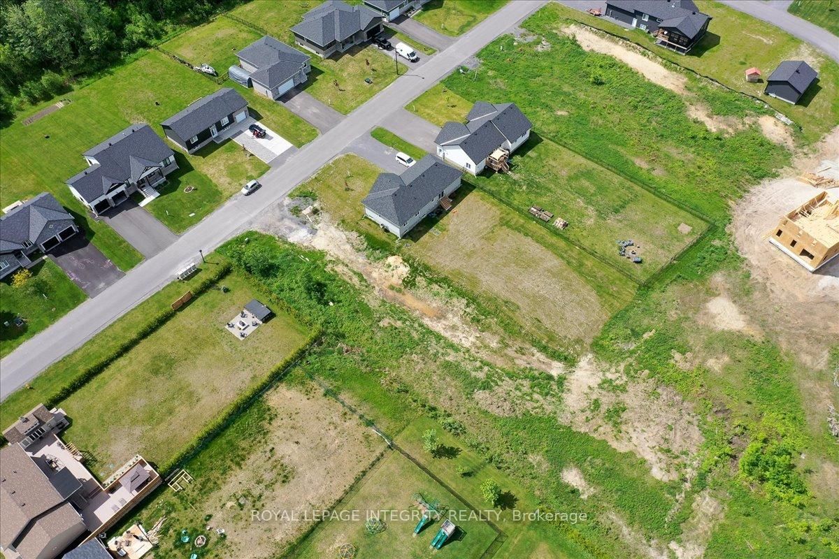 237 ROXANNE Street • Clarence-Rockland, ON photo 12