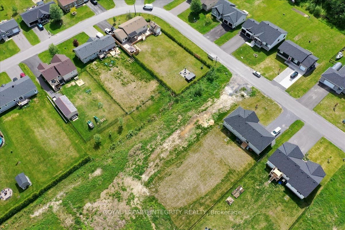 237 ROXANNE Street • Clarence-Rockland, ON photo 13