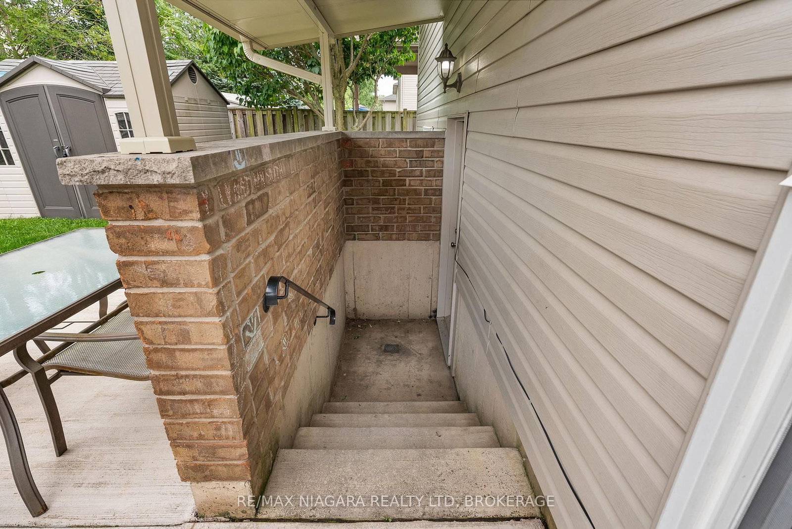 230 Wellbrook Avenue • Welland, ON photo 26