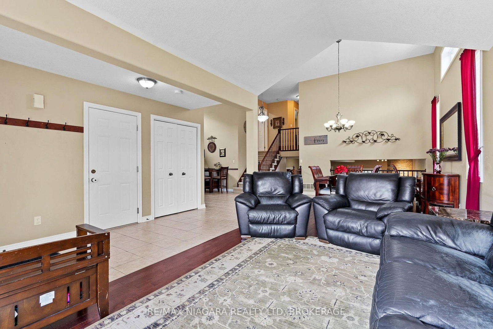 230 Wellbrook Avenue • Welland, ON photo 5