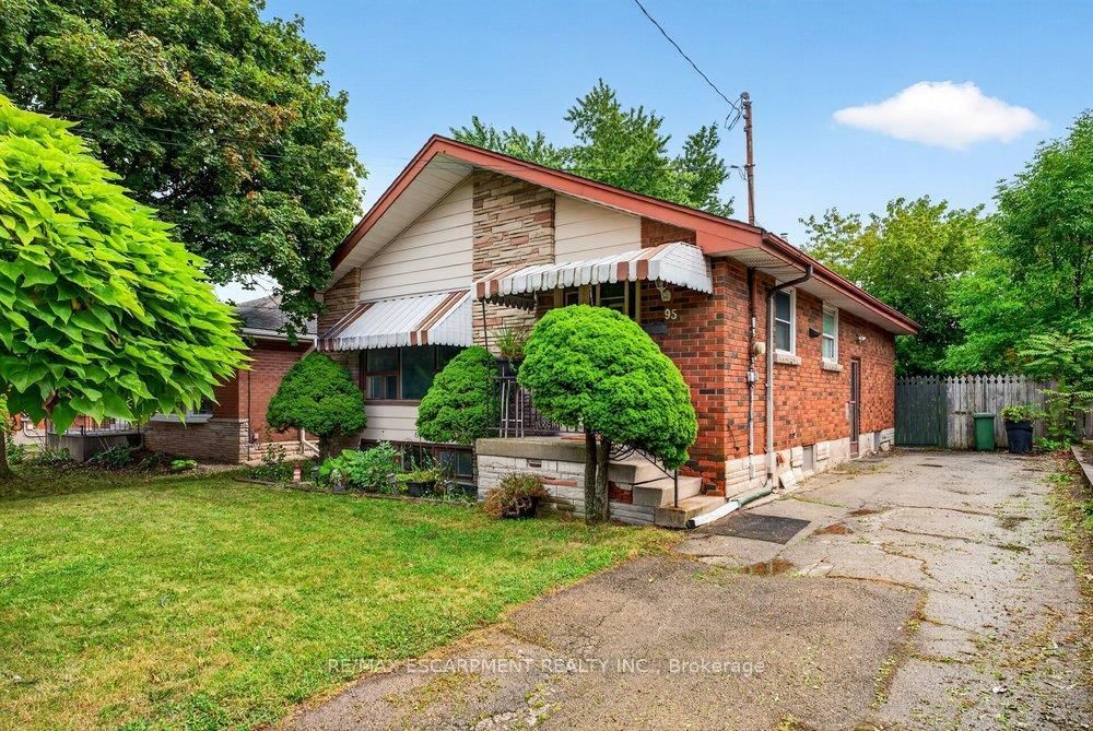 95 West 4th Street • Hamilton, ON photo 1