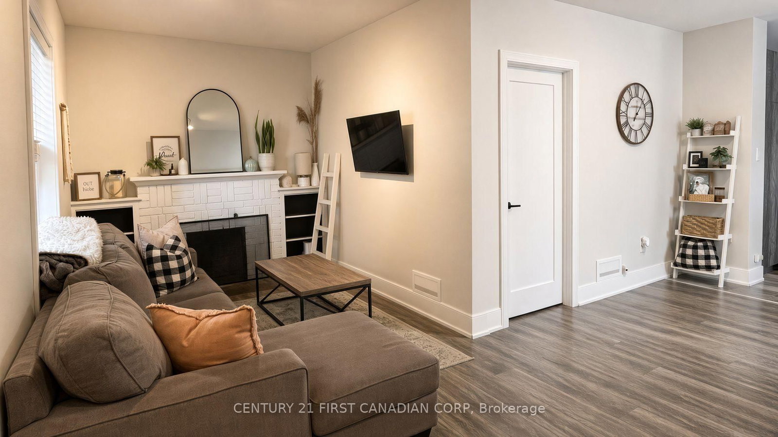 4 Elmwood Place • London South, ON photo 4