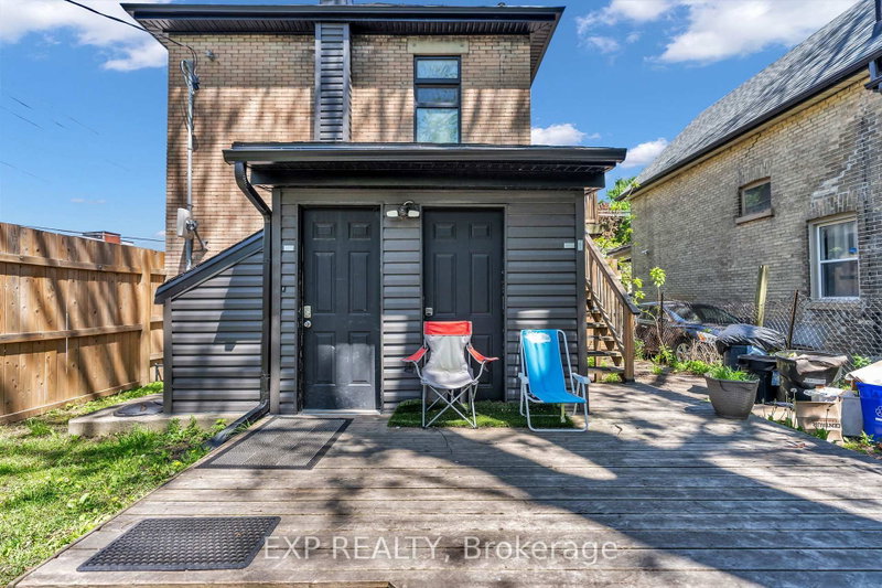 553 Quebec Street