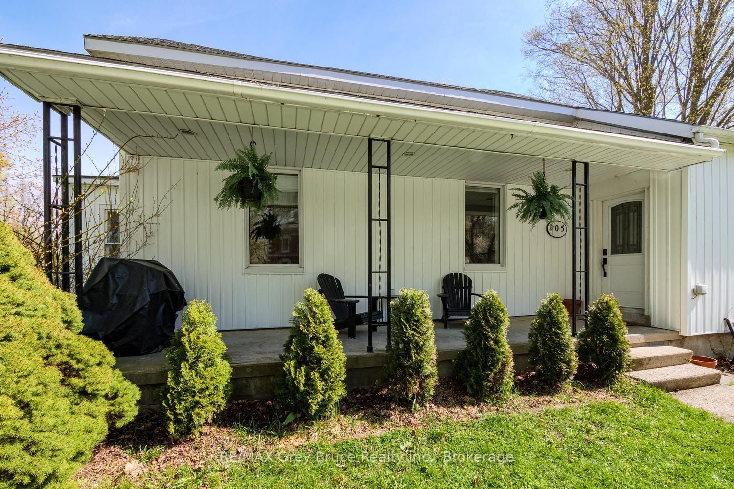 105 Main Street • Arran-Elderslie, ON photo 1