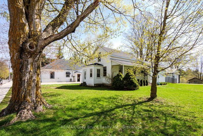 105 Main Street • Arran-Elderslie, ON photo 2