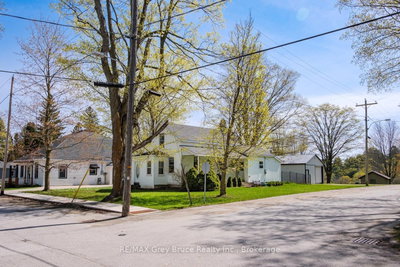 105 Main Street • Arran-Elderslie, ON photo 3