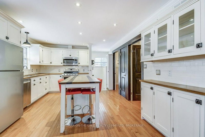 4 Dixie Ave photo 5