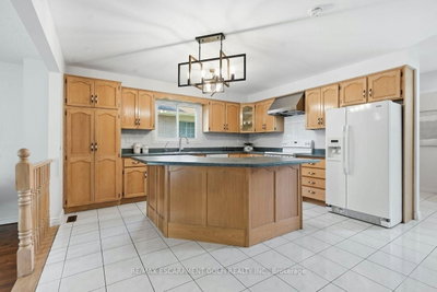 12 Sumner Crescent • Grimsby, ON photo 8