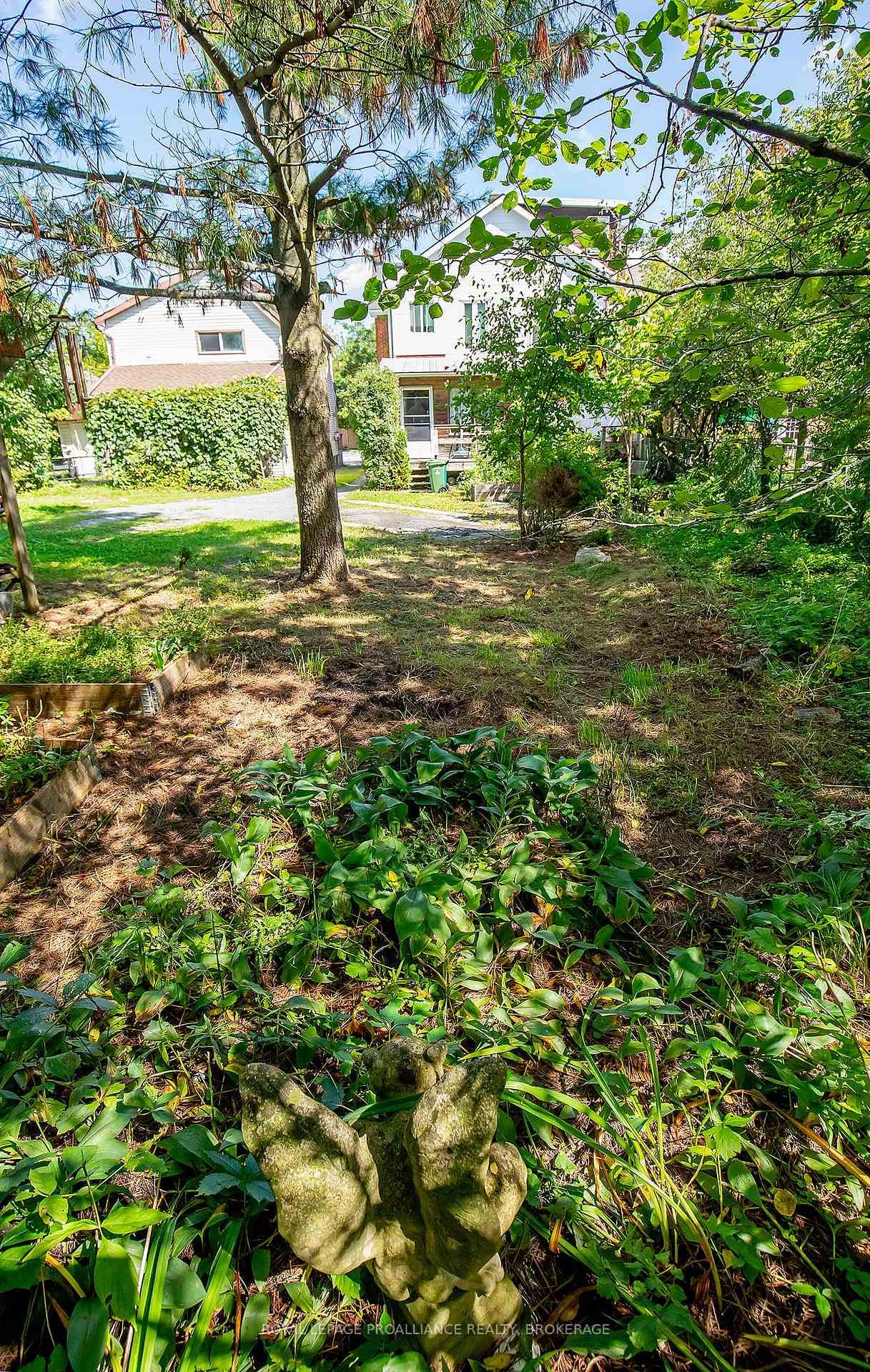 38 York Street • Kingston, ON photo 21