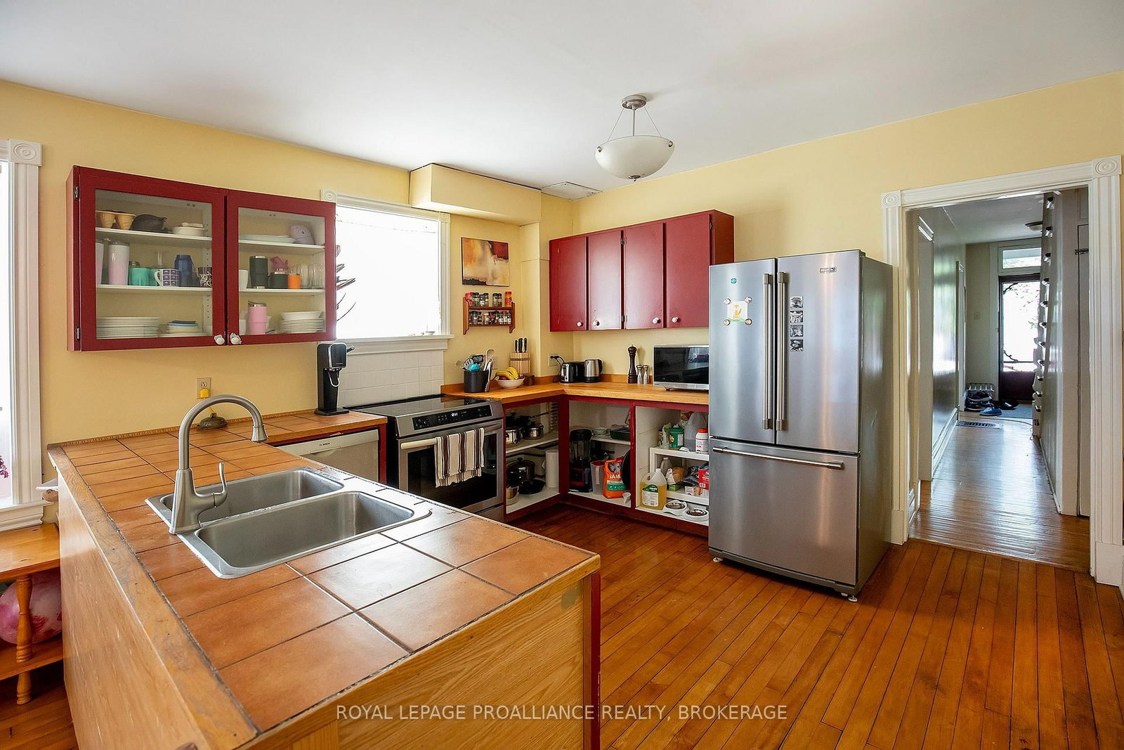 38 York Street • Kingston, ON photo 3