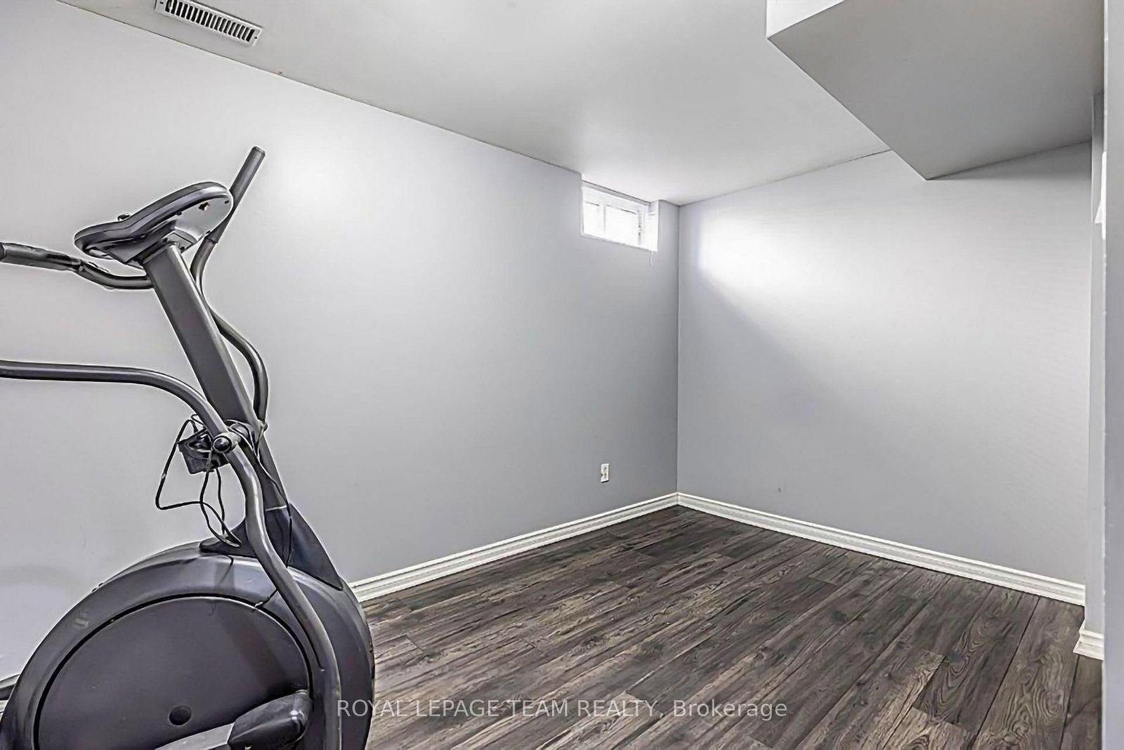 124 Kennevale Drive • Ottawa, ON photo 26