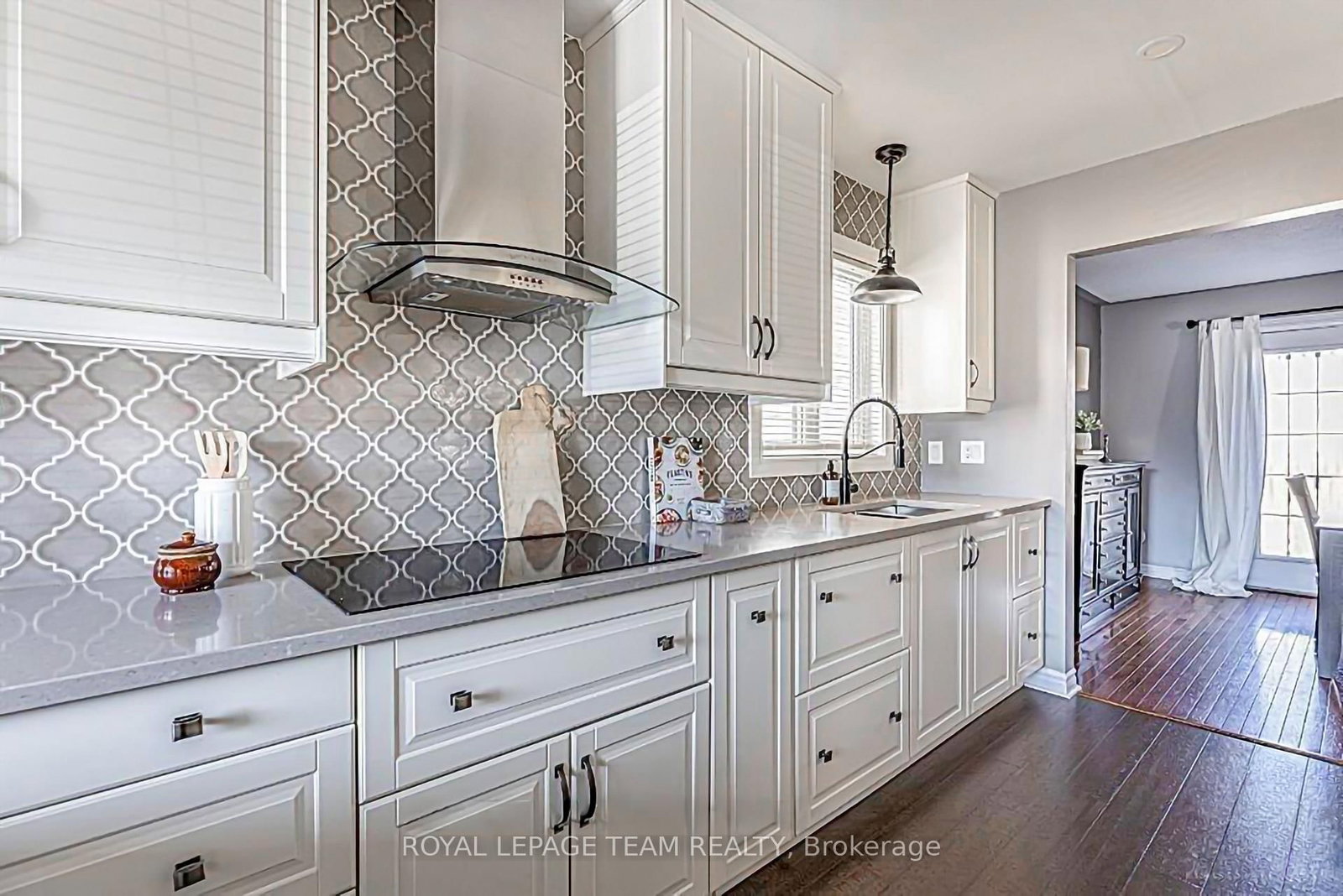 124 Kennevale Drive • Ottawa, ON photo 4