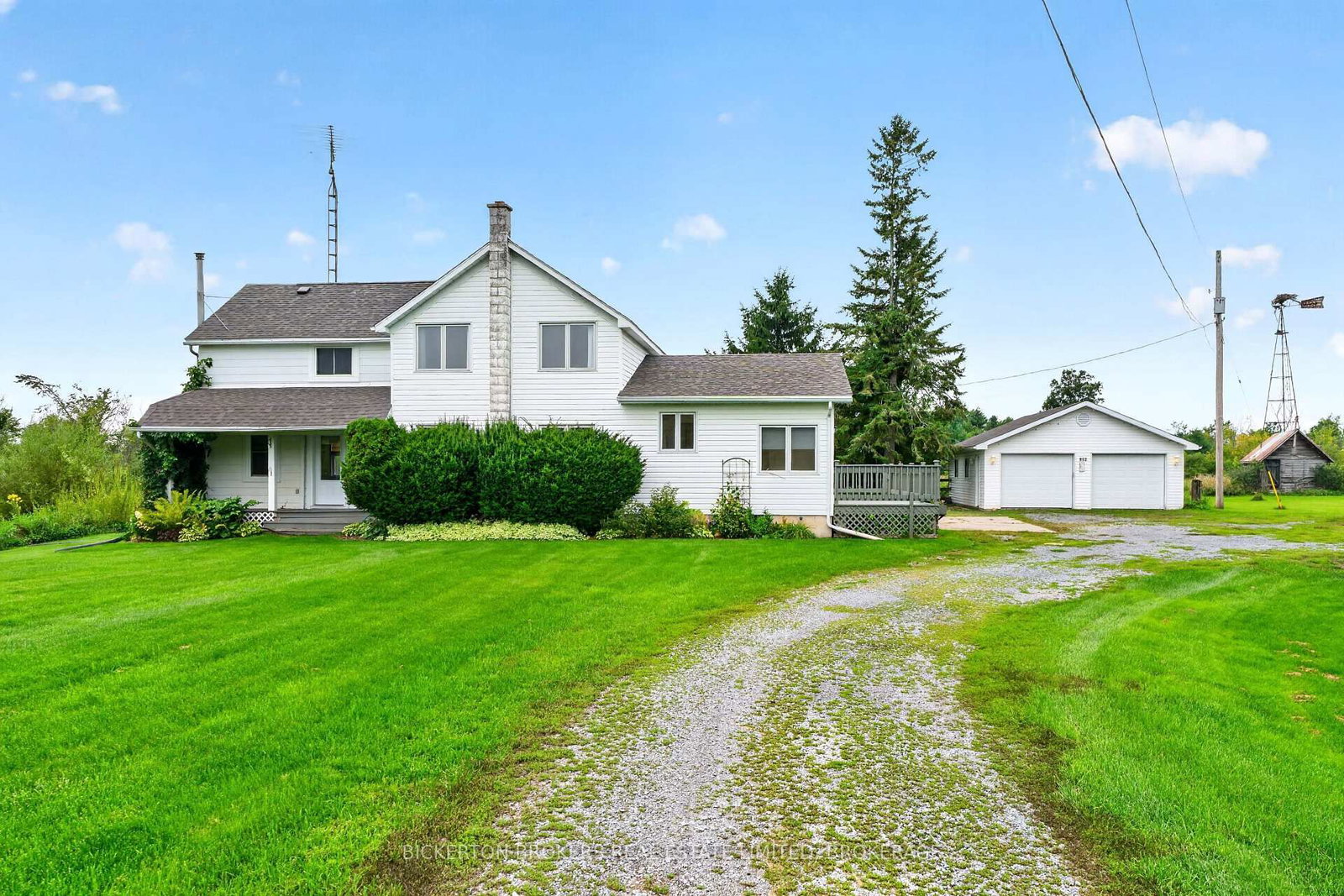 852 Kyes Road • Front of Leeds & Seeleys Bay, ON photo 15