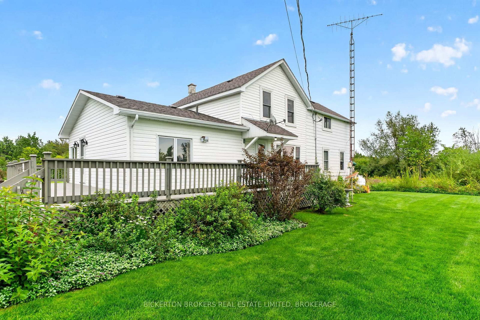 852 Kyes Road • Front of Leeds & Seeleys Bay, ON photo 19