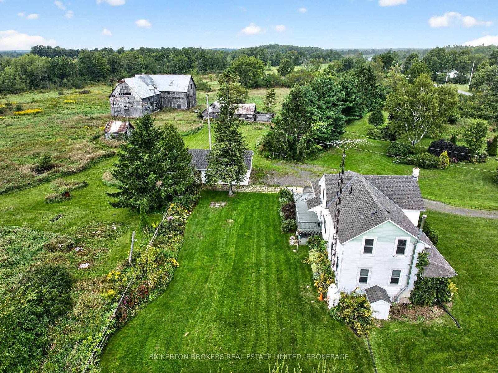852 Kyes Road • Front of Leeds & Seeleys Bay, ON photo 4