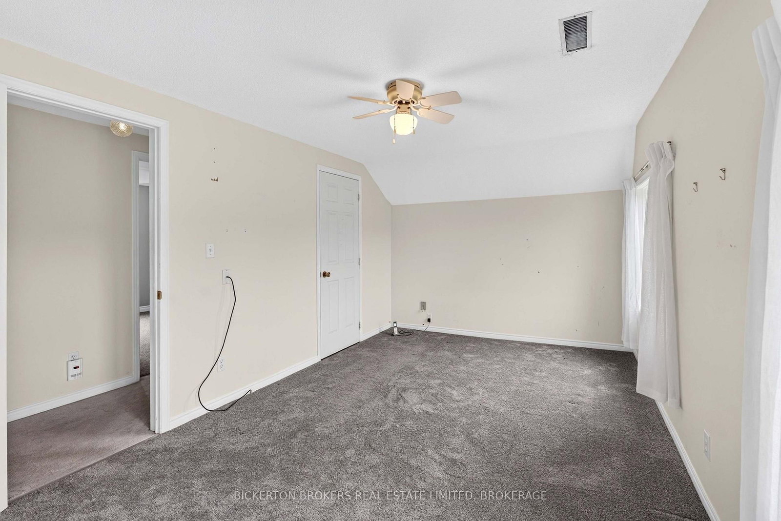 852 Kyes Road • Front of Leeds & Seeleys Bay, ON photo 45