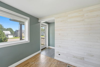 355 Joffre Avenue • Renfrew, ON photo 3