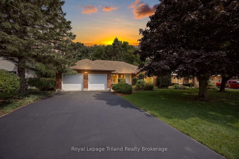 39 Clear Valley Drive
