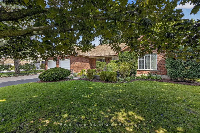 39 Clear Valley Drive
