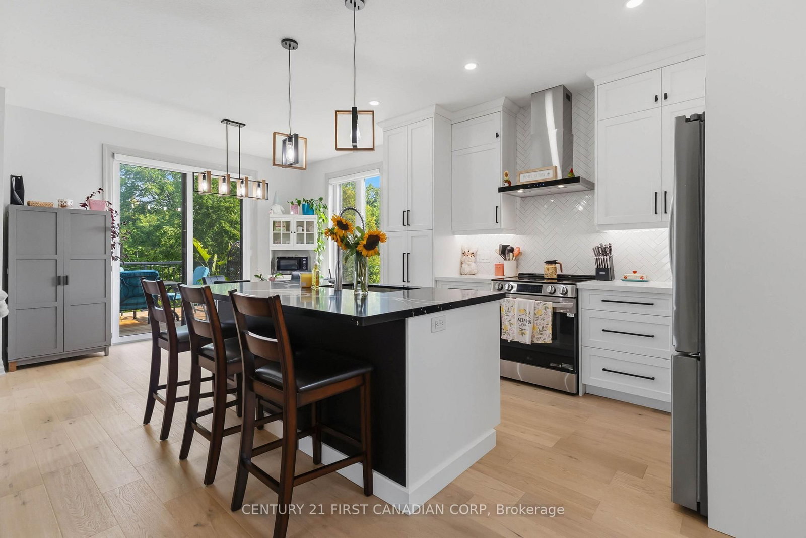 104 GREENE Street • South Huron, ON photo 10