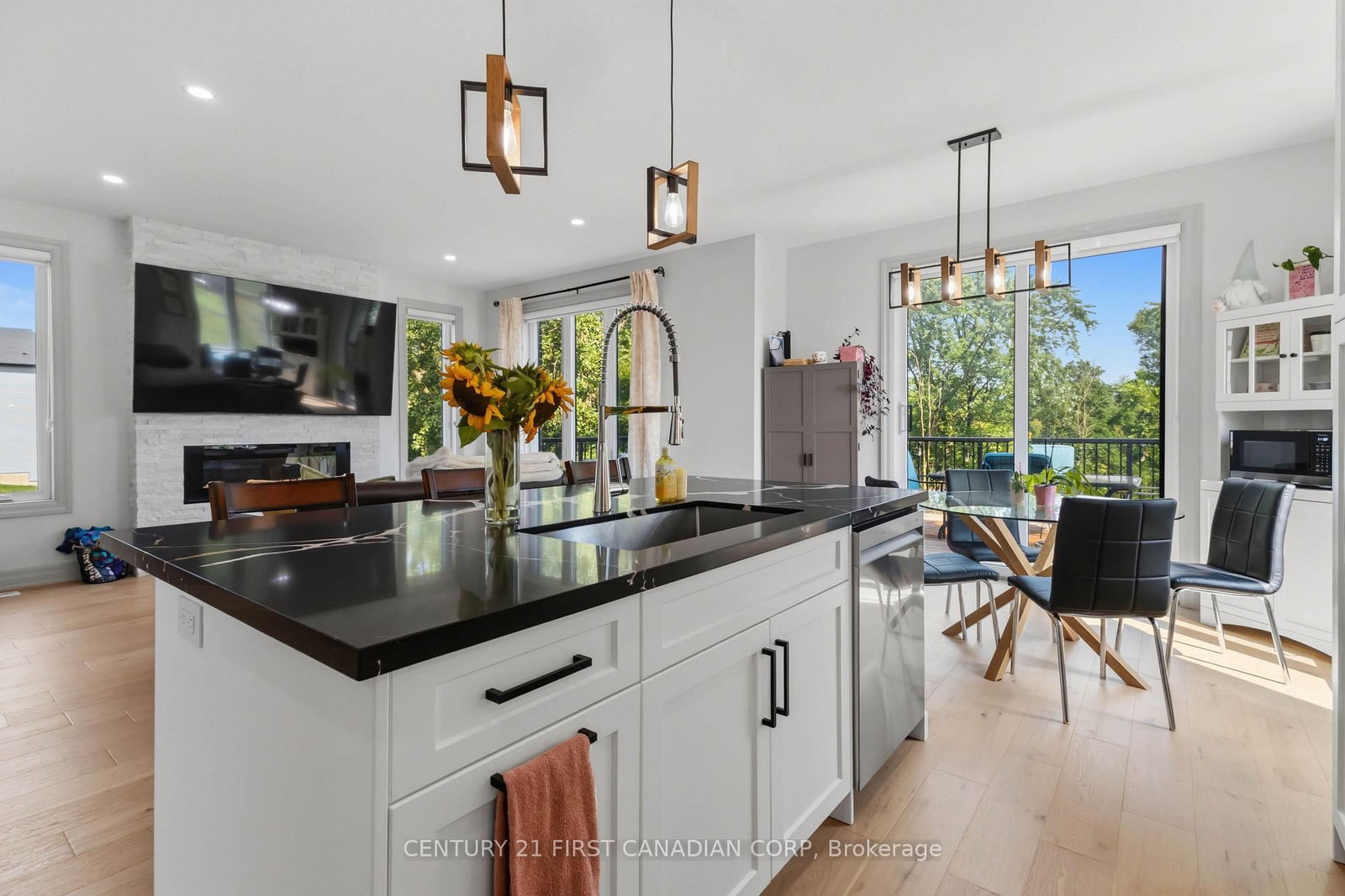 104 GREENE Street • South Huron, ON photo 13