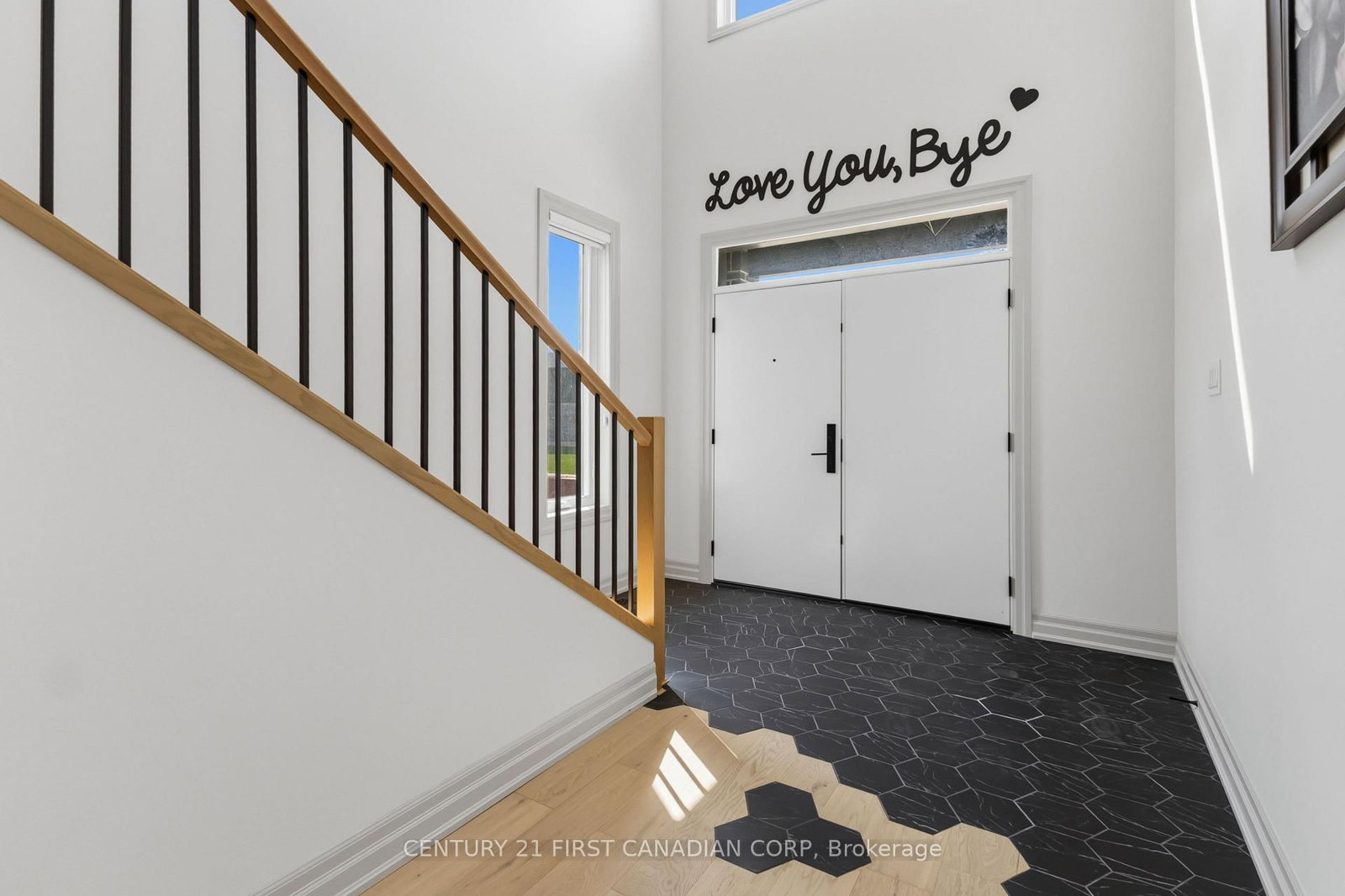 104 GREENE Street • South Huron, ON photo 5