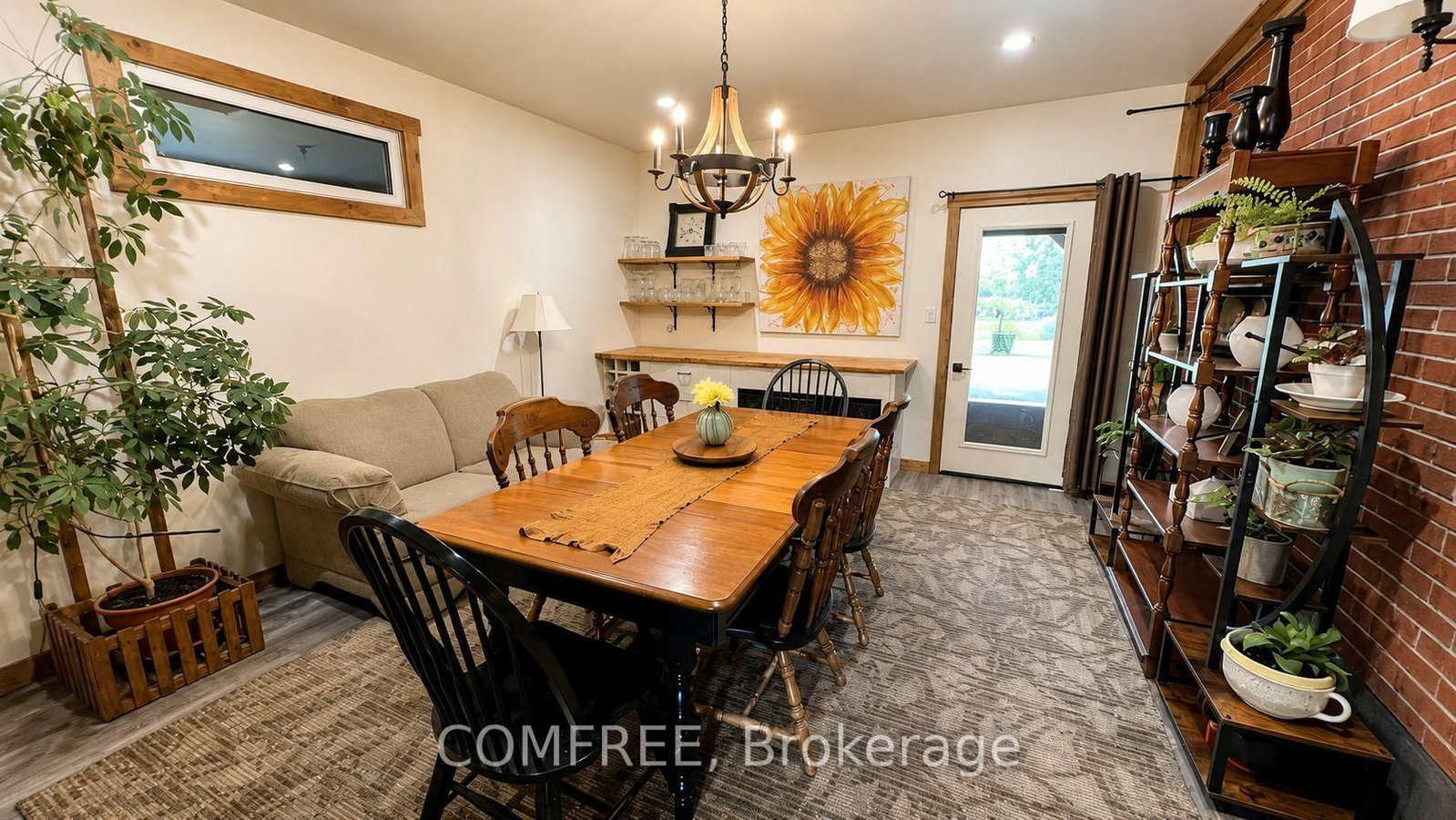 192 Clarchris Road • Perth, ON photo 8