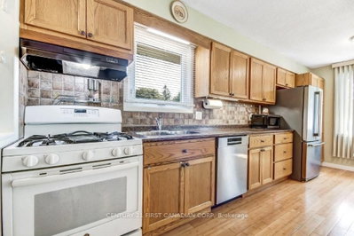 30 Scotchmere Crescent • London South, ON photo 7