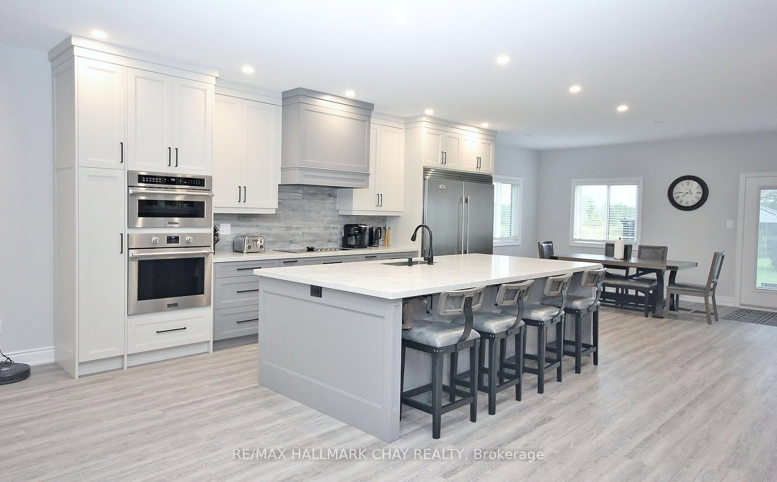 37 HILLSIDE Drive • Georgian Bay, ON photo 12