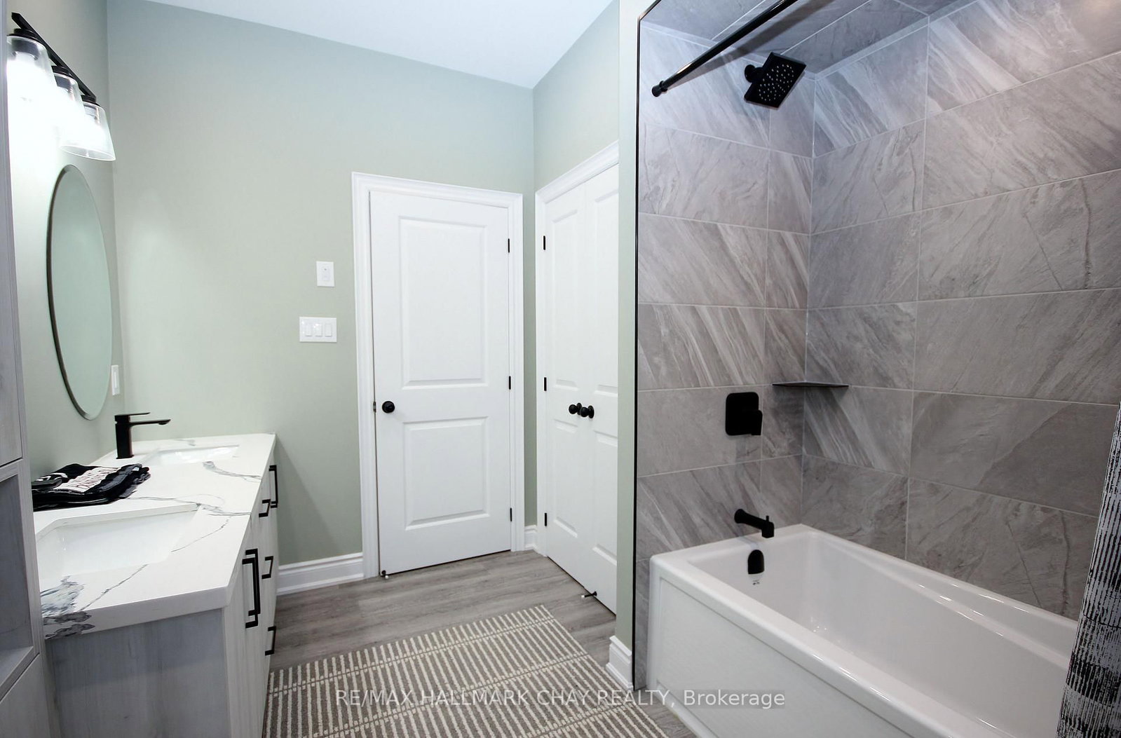37 HILLSIDE Drive • Georgian Bay, ON photo 19