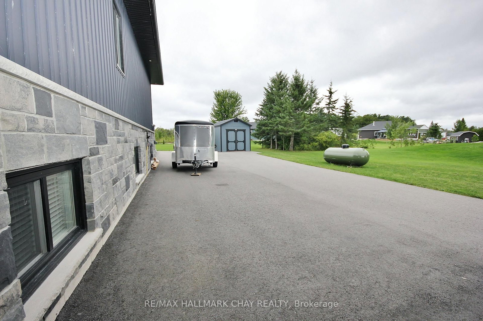37 HILLSIDE Drive • Georgian Bay, ON photo 31