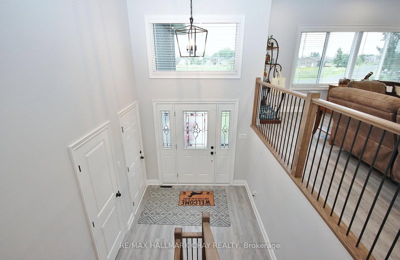 37 HILLSIDE Dr photo 4