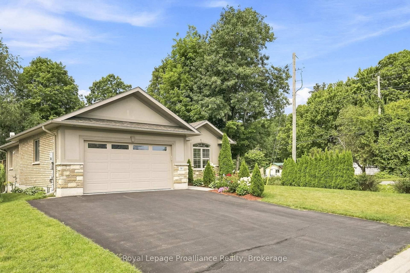 39 Lakewood Crescent • Ingleside, ON photo 5