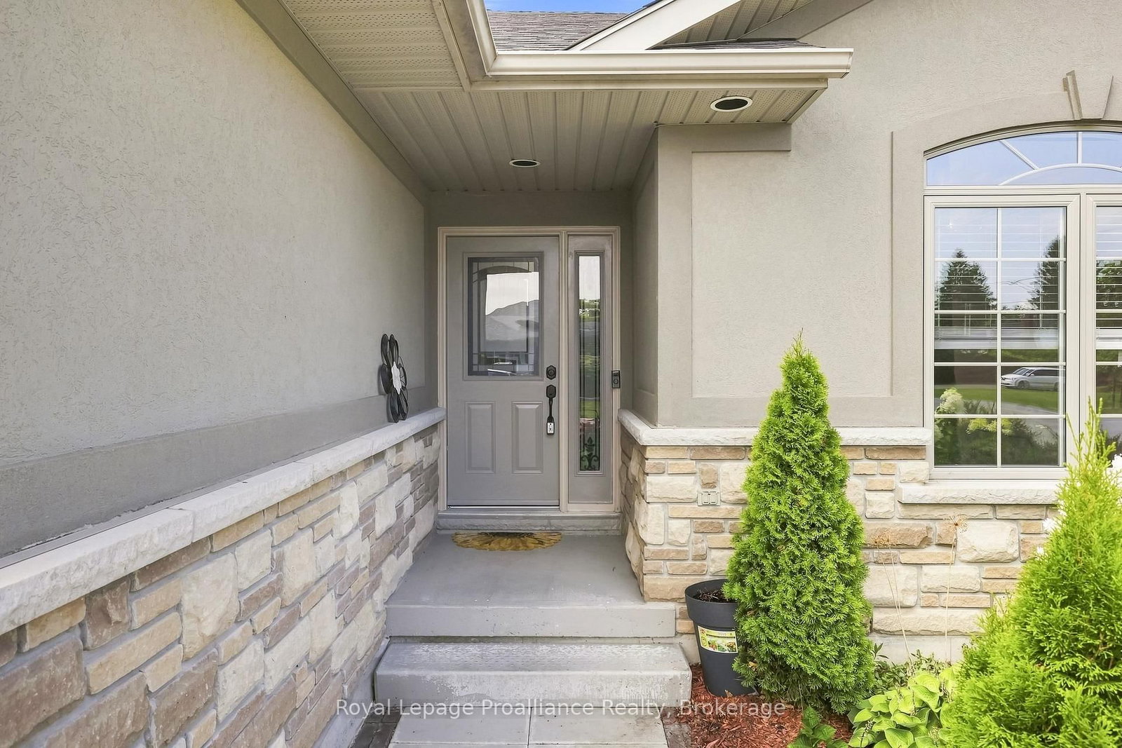 39 Lakewood Crescent • Ingleside, ON photo 6
