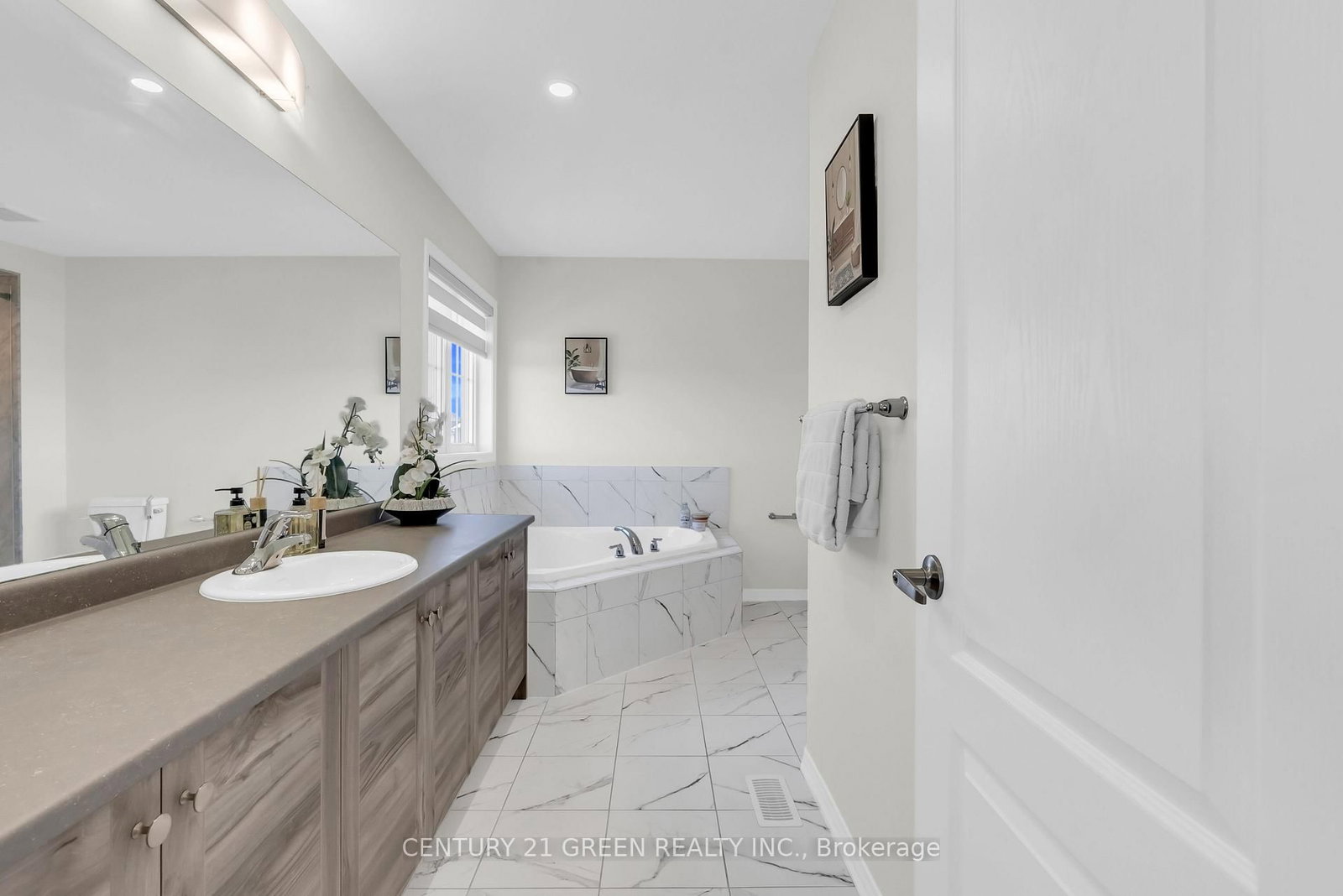28 Magdalena Street • Hamilton, ON photo 22