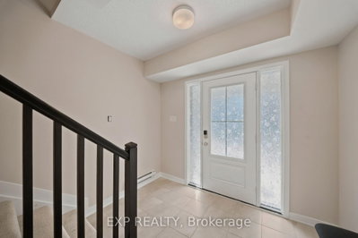 69 Lignite Private • Ottawa, ON photo 2