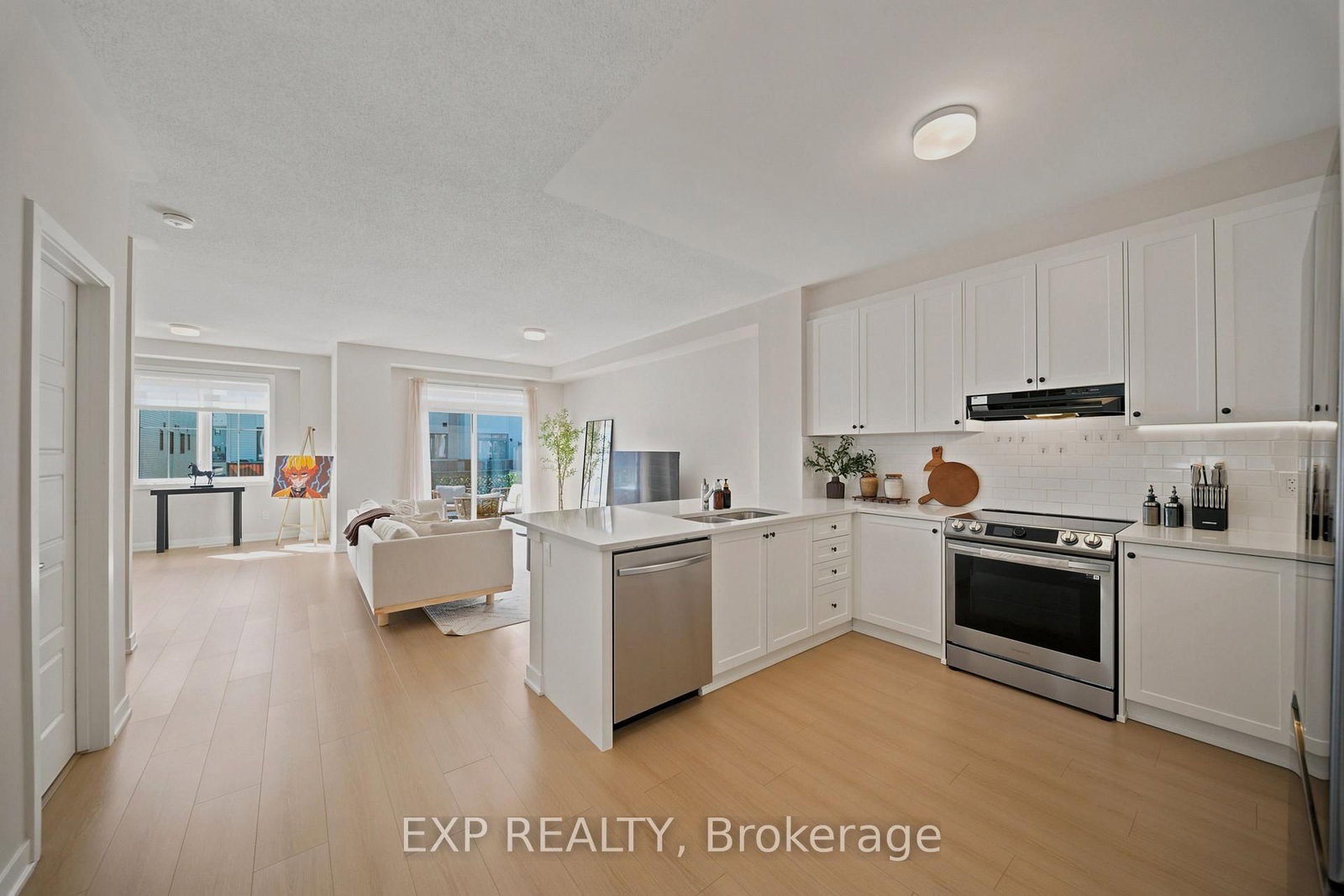 69 Lignite Private • Ottawa, ON photo 3
