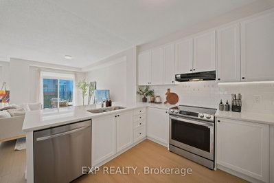 69 Lignite Private • Ottawa, ON photo 4