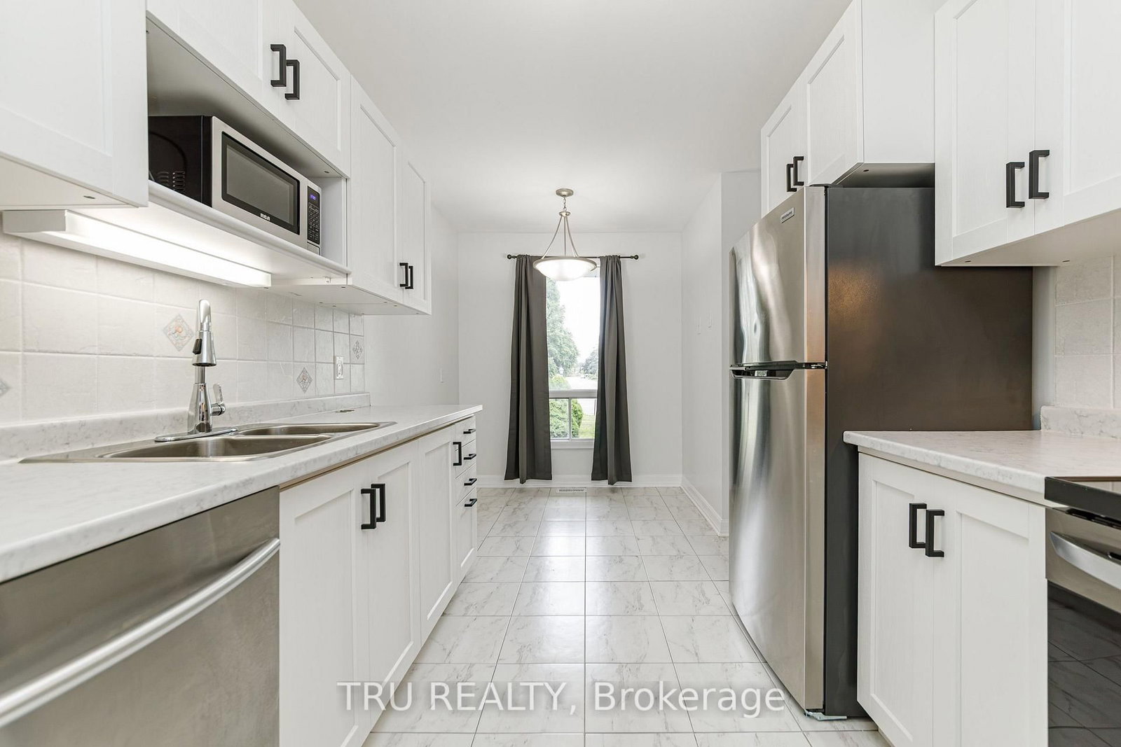 14 Wolfgang Drive • Nepean, ON photo 10