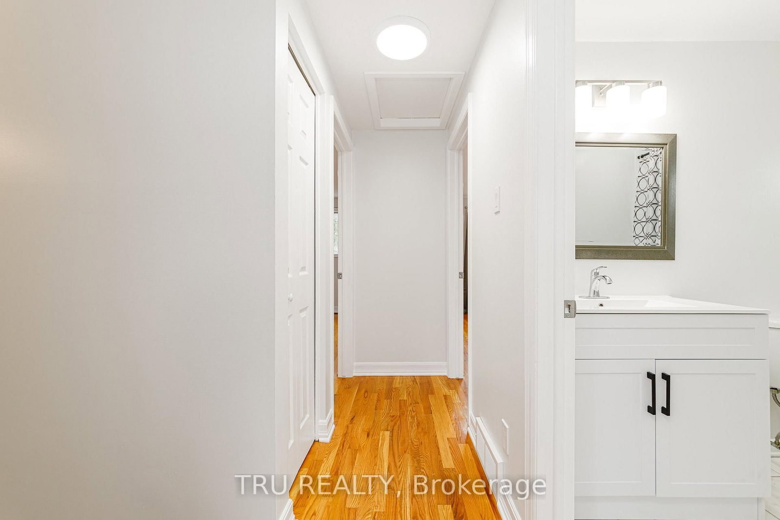 14 Wolfgang Drive • Nepean, ON photo 12
