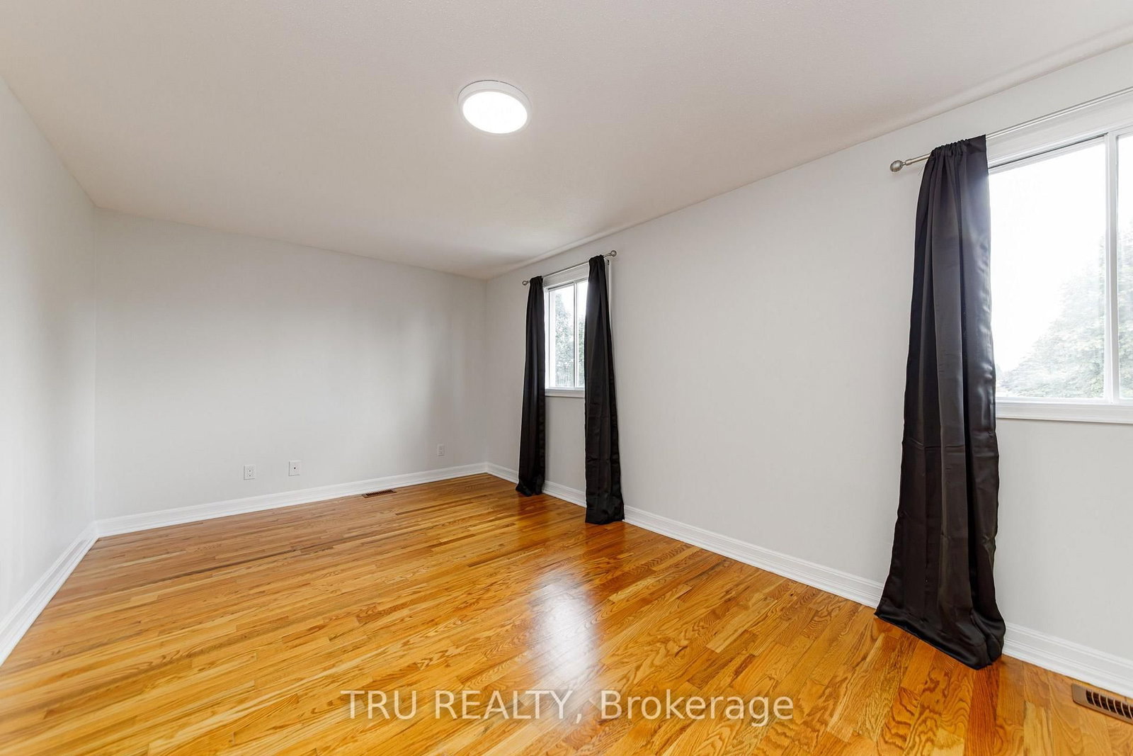 14 Wolfgang Drive • Nepean, ON photo 16