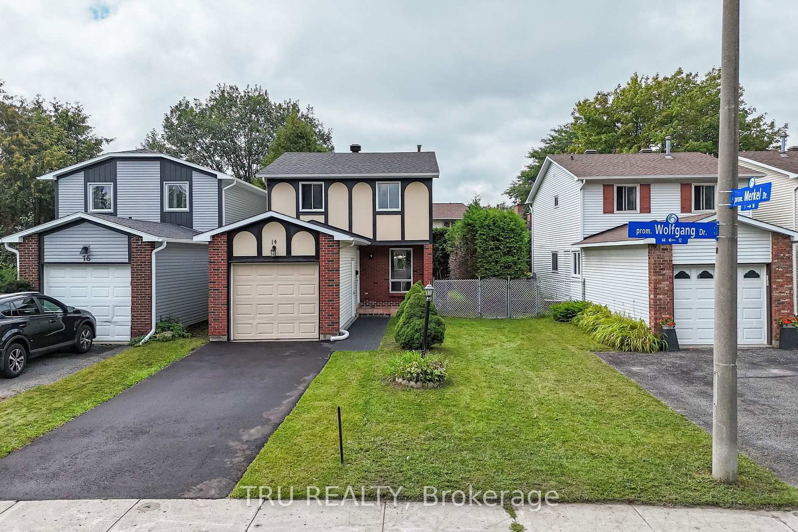 14 Wolfgang Drive • Nepean, ON photo 33