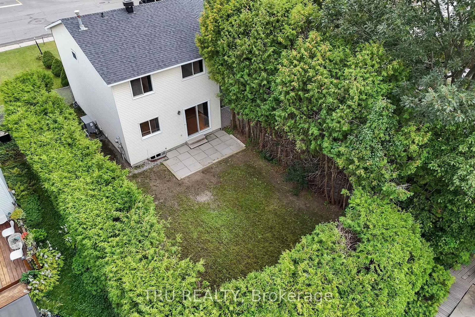 14 Wolfgang Drive • Nepean, ON photo 40