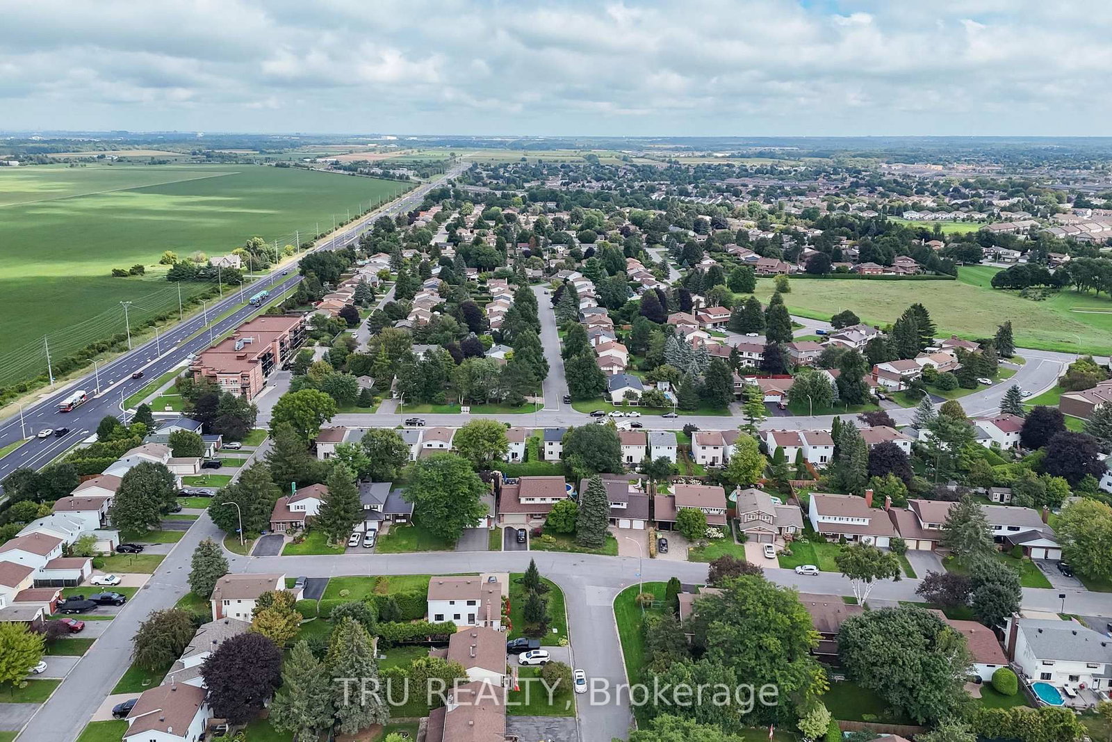 14 Wolfgang Drive • Nepean, ON photo 41