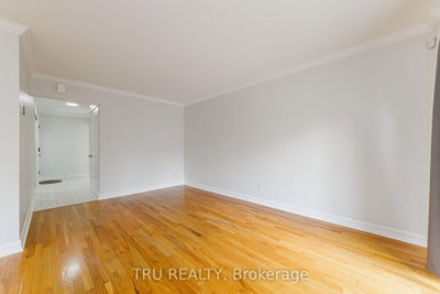 14 Wolfgang Drive • Nepean, ON photo 8