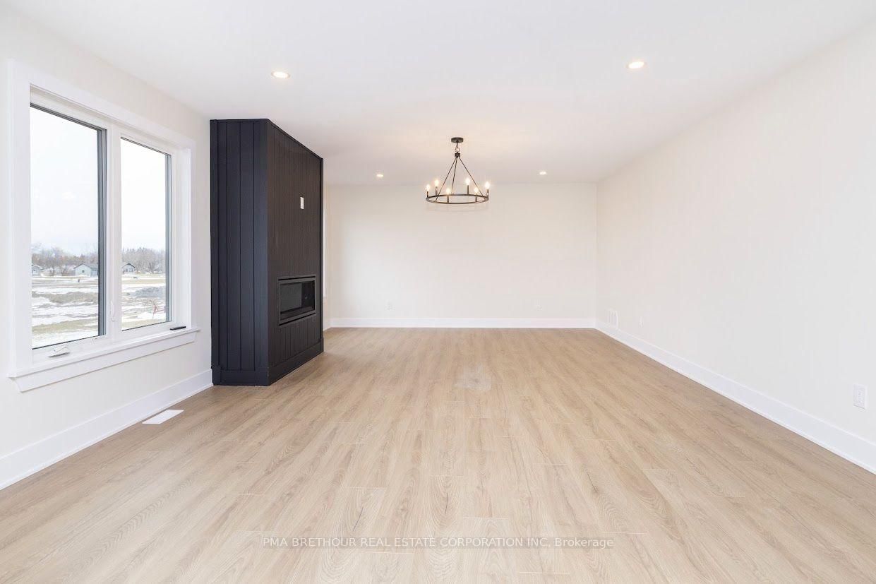 522 Guy Welsh Drive • Perth, ON photo 5