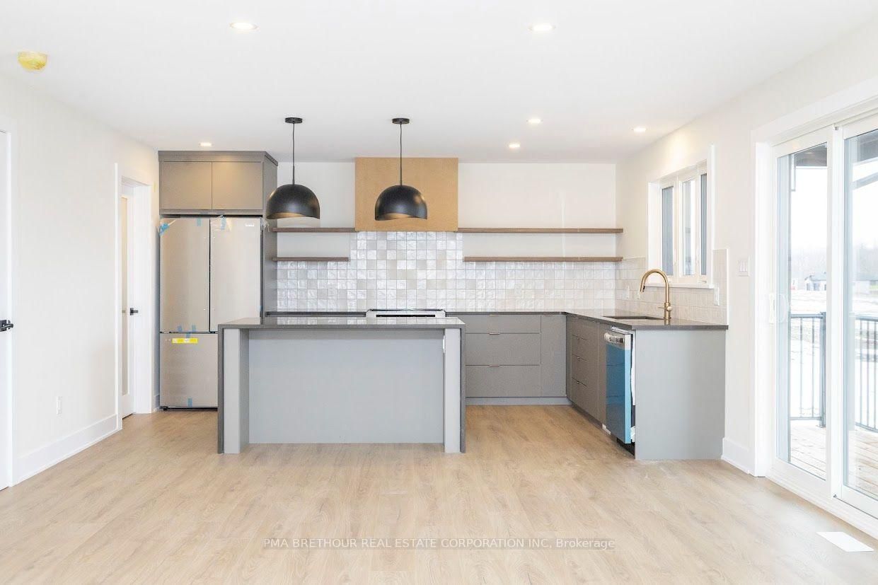 522 Guy Welsh Drive • Perth, ON photo 6