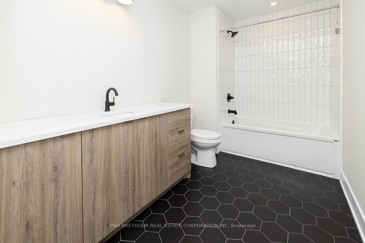 522 Guy Welsh Drive • Perth, ON photo 9